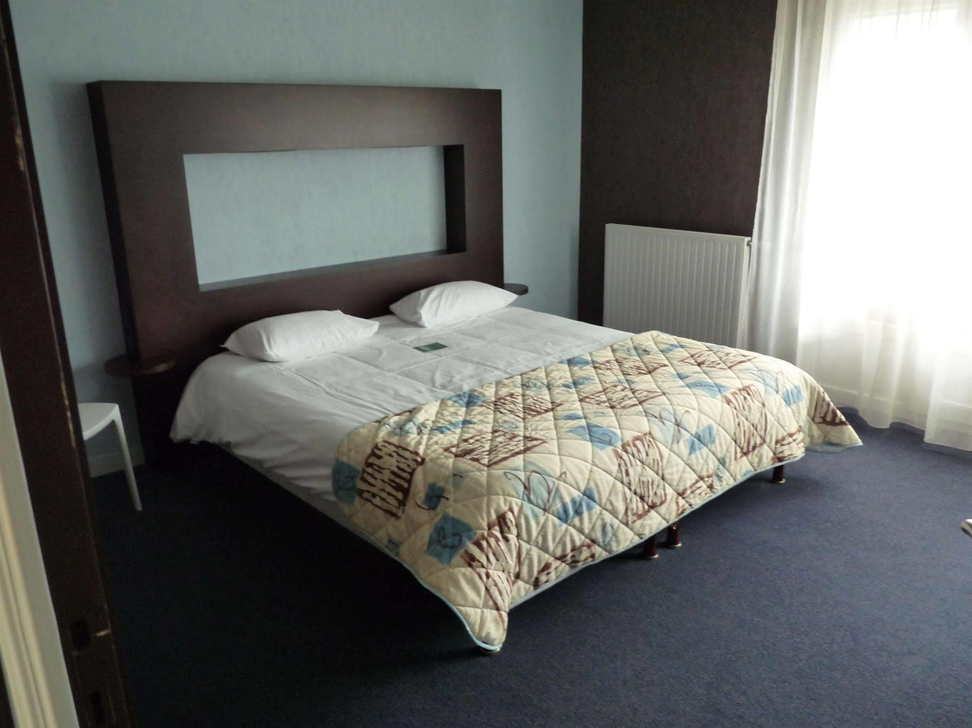 Logis Golfe Hotel Vannes Exteriör bild
